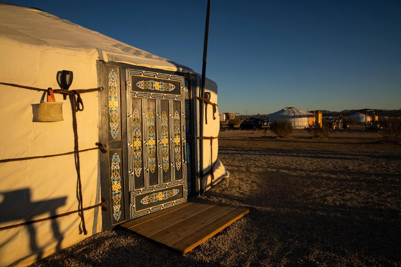 Family Style Star gazing Yurt Otel Twentynine Palms Dış mekan fotoğraf